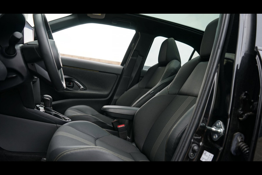 Toyota Yaris Cross 1.5 Hybrid Trail AUTOMAAT-ACC-CAMERA-FULL LED-HEADUP-JBL SOUND-KEYLESS-PANORAMA-STOELVERWARMING