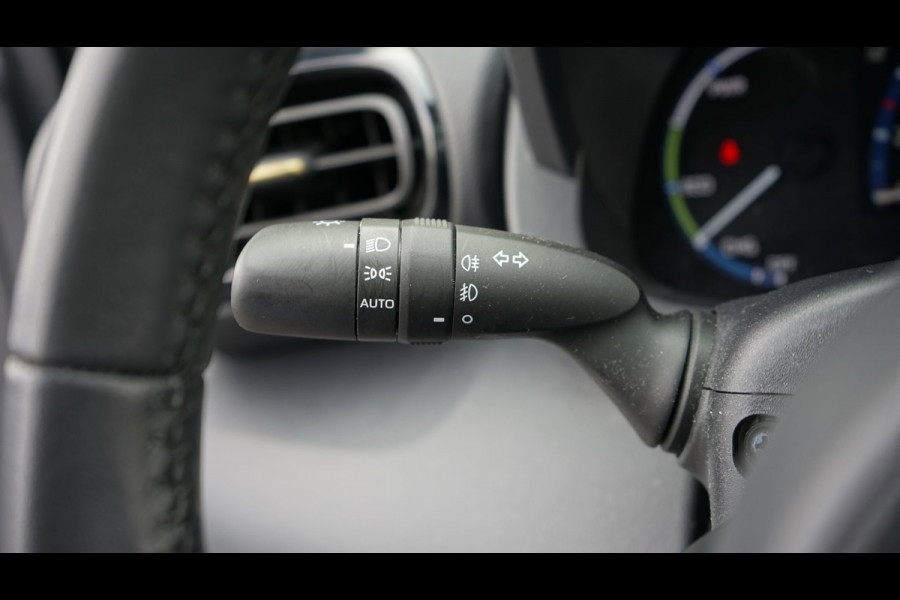 Toyota Yaris Cross 1.5 Hybrid Trail AUTOMAAT-ACC-CAMERA-FULL LED-HEADUP-JBL SOUND-KEYLESS-PANORAMA-STOELVERWARMING