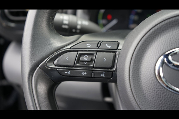 Toyota Yaris Cross 1.5 Hybrid Trail AUTOMAAT-ACC-CAMERA-FULL LED-HEADUP-JBL SOUND-KEYLESS-PANORAMA-STOELVERWARMING