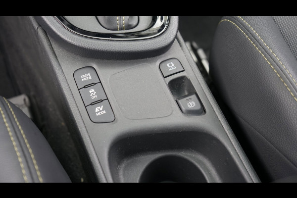 Toyota Yaris Cross 1.5 Hybrid Trail AUTOMAAT-ACC-CAMERA-FULL LED-HEADUP-JBL SOUND-KEYLESS-PANORAMA-STOELVERWARMING