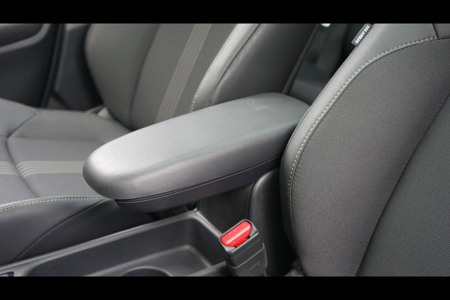 Toyota Yaris Cross 1.5 Hybrid Trail AUTOMAAT-ACC-CAMERA-FULL LED-HEADUP-JBL SOUND-KEYLESS-PANORAMA-STOELVERWARMING