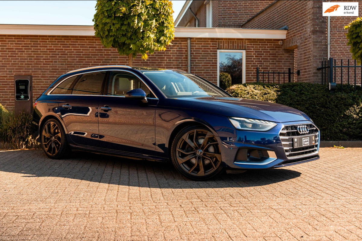Audi A4 Avant 35 TFSI Advanced 150 PK Pano Leder Elek. Trekhaak Virtual 19''