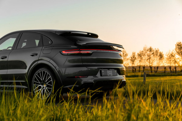 Porsche Cayenne Coupé 3.0 E-Hybrid Platinum Edition Sport Design Luchtvering Pano Soft Black Optic Close 22''