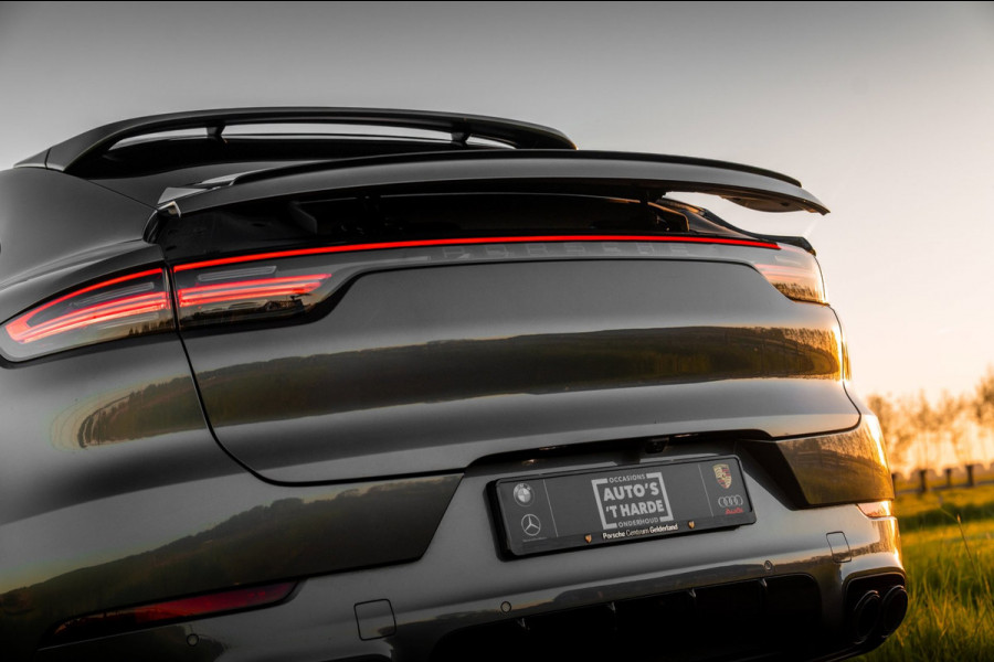 Porsche Cayenne Coupé 3.0 E-Hybrid Platinum Edition Sport Design Luchtvering Pano Soft Black Optic Close 22''