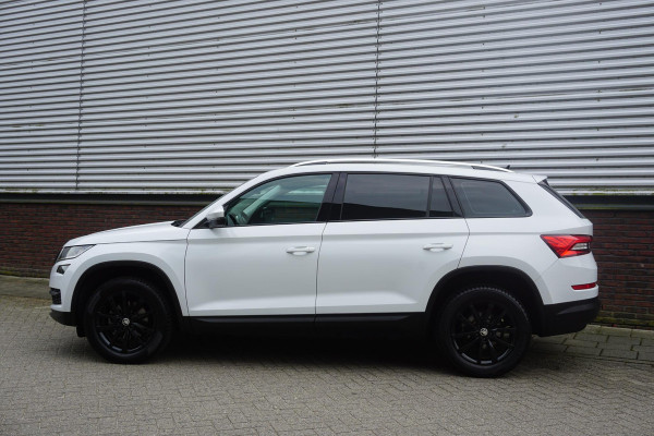 Škoda Kodiaq 1.5 TSI/Wegklapbare trekhaak/Camera/Leer-Stof/ Moon white metallic.