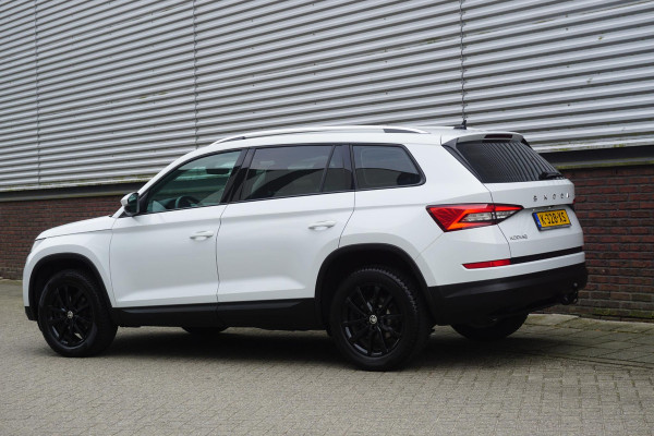 Škoda Kodiaq 1.5 TSI/Wegklapbare trekhaak/Camera/Leer-Stof/ Moon white metallic.