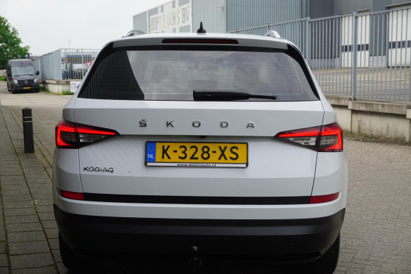 Škoda Kodiaq 1.5 TSI/Wegklapbare trekhaak/Camera/Leer-Stof/ Moon white metallic.