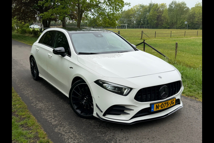 Mercedes-Benz A-Klasse AMG 35 4MATIC|2019|Schaalstoelen|Dealer|Lip-pakket|Sfeer verl| Camera|