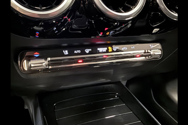 Mercedes-Benz B-Klasse 180 Business Line NAVI/V-COCKPIT/CAM/DAB/ECC/PDC/CRUISE/TREKH///