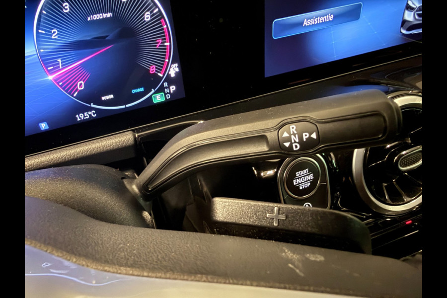 Mercedes-Benz B-Klasse 180 Business Line NAVI/V-COCKPIT/CAM/DAB/ECC/PDC/CRUISE/TREKH///