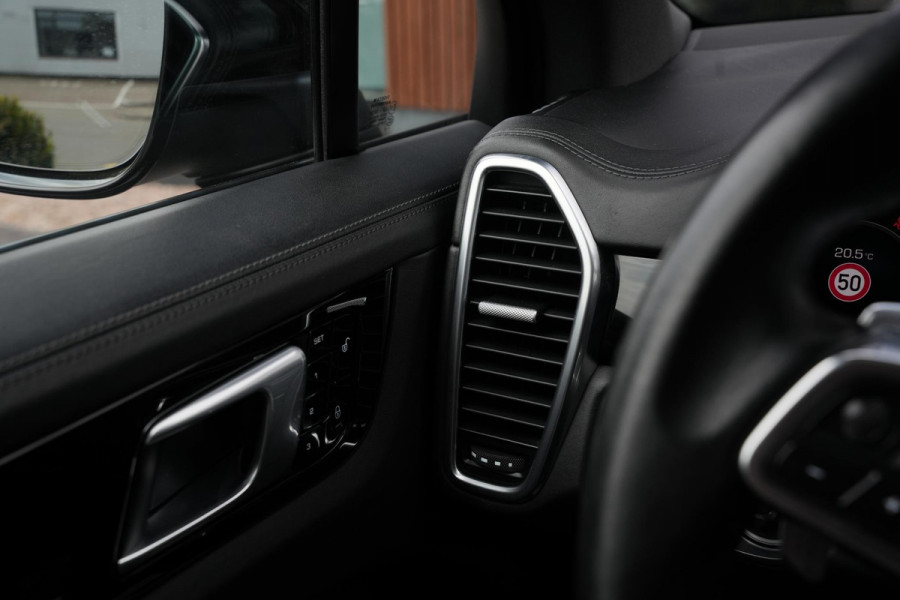 Porsche Cayenne 2.9 S Panoramadak SportChrono Leer Stuurverw. Trekhaak