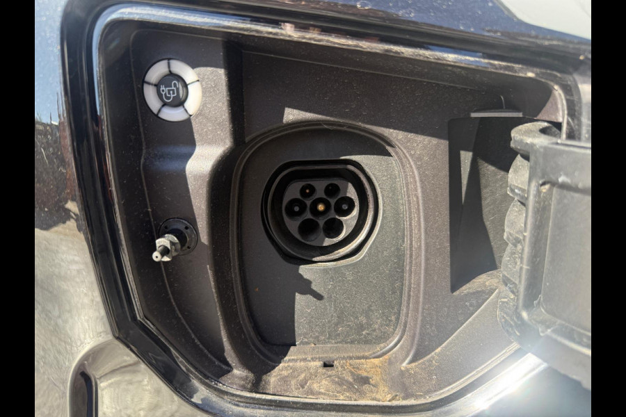 Ford Tourneo Custom 233PK PHEV Automaat Ex BTW/Ex BPM Titanium 9-Personen LED Lichtmetalen Velgen PDC Leren stoelen Carplay Camera Parkeersensoren Cruise Control