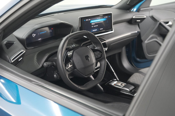 Peugeot e-2008 EV Allure 54 kWh | 11 KW Lader | Apple Carplay | Parkeersensoren