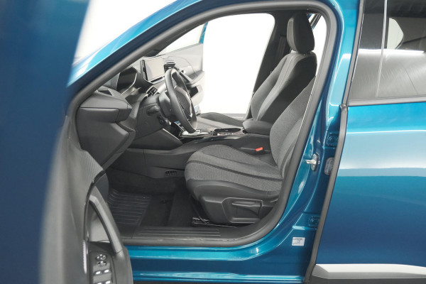Peugeot e-2008 EV Allure 54 kWh | 11 KW Lader | Apple Carplay | Parkeersensoren