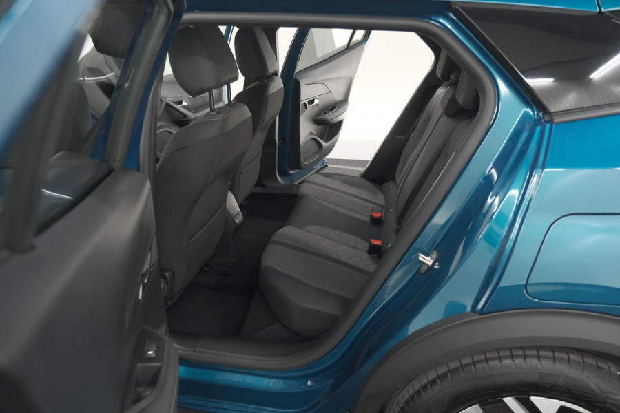 Peugeot e-2008 EV Allure 54 kWh | 11 KW Lader | Apple Carplay | Parkeersensoren