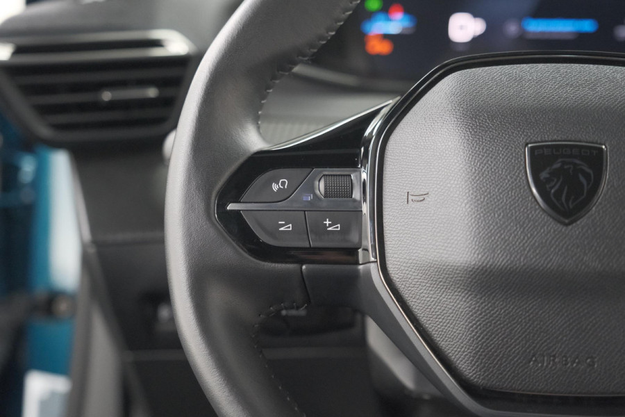Peugeot e-2008 EV Allure 54 kWh | 11 KW Lader | Apple Carplay | Parkeersensoren