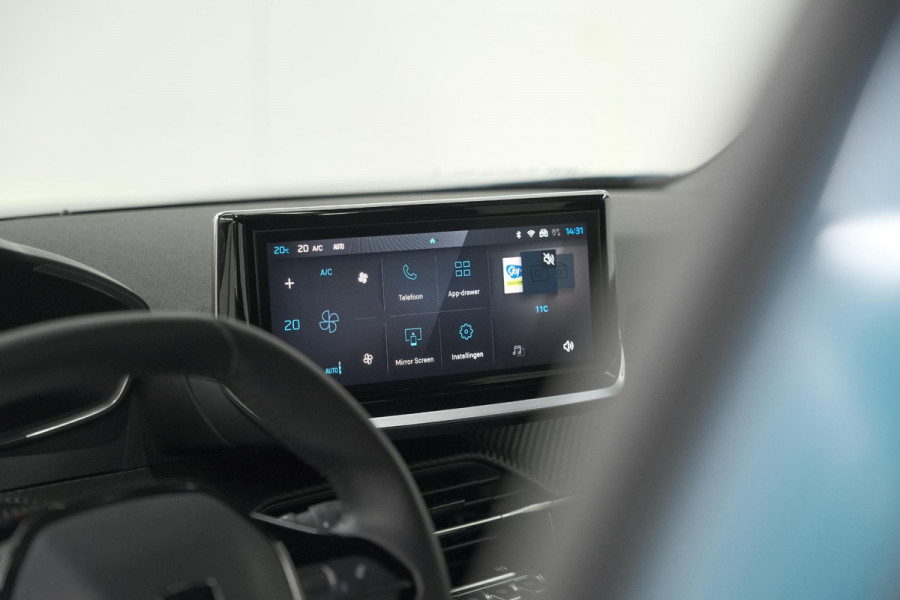 Peugeot e-2008 EV Allure 54 kWh | 11 KW Lader | Apple Carplay | Parkeersensoren