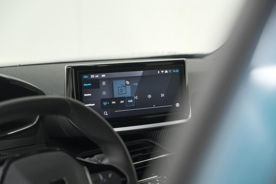Peugeot e-2008 EV Allure 54 kWh | 11 KW Lader | Apple Carplay | Parkeersensoren