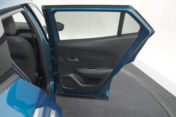 Peugeot e-2008 EV Allure 54 kWh | 11 KW Lader | Apple Carplay | Parkeersensoren