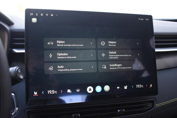 Lynk & Co 01 276PK Automaat Core / Adaptieve cruise control / Stoel - en stuurwielverwarming / Parkeersensoren / Achteruitrijcamera / Apple Carplay / Trekhaak / Metallic lak / 19" velgen