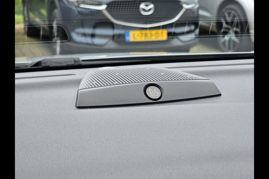 Ford Puma 1.0 EcoBoost Hybrid ST-Line X Half leder | Stoelverwarming | Voorruitverwarming | Lane assist | Led koplampen | Virtual cockpit | B&O geluid etc.
