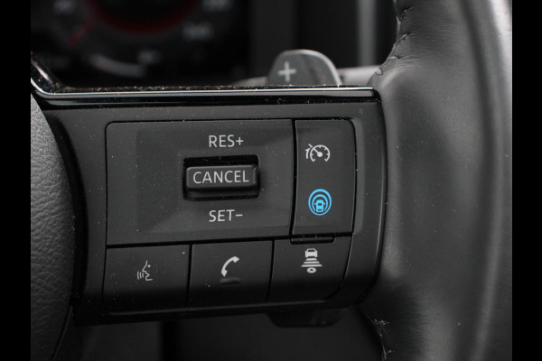 Nissan QASHQAI 1.3 MHEV Xtronic Tekna Plus Automaat Navigatie Apple Carplay/Android Auto Parkeersensoren 360 camera Adaptive cruise control Panoramadak Elektrische achterklep Elektrische bestuurderstoel Stoel-en stuurverwarming Ledverlichting Climate Control