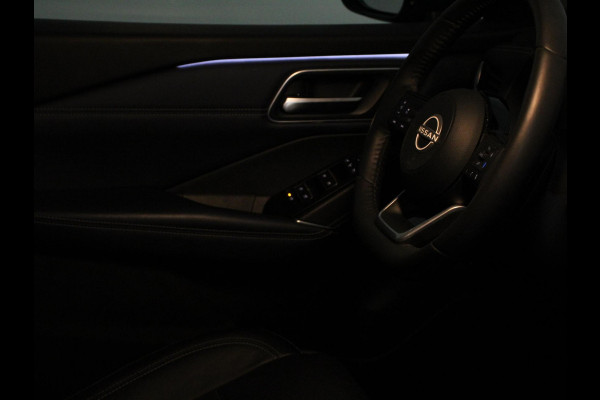 Nissan QASHQAI 1.3 MHEV Xtronic Tekna Plus Automaat Navigatie Apple Carplay/Android Auto Parkeersensoren 360 camera Adaptive cruise control Panoramadak Elektrische achterklep Elektrische bestuurderstoel Stoel-en stuurverwarming Ledverlichting Climate Control