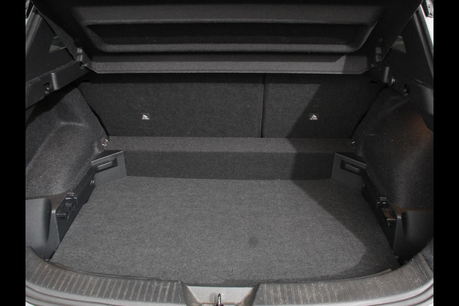 Nissan QASHQAI 1.3 MHEV Xtronic Tekna Plus Automaat Navigatie Apple Carplay/Android Auto Parkeersensoren 360 camera Adaptive cruise control Panoramadak Elektrische achterklep Elektrische bestuurderstoel Stoel-en stuurverwarming Ledverlichting Climate Control