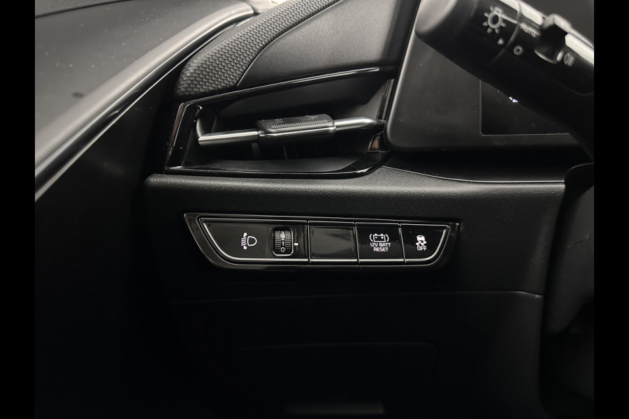 Kia Niro 1.6 GDi Hybrid ComfortLine (INCL.BTW) Aut. *ADAPTIVE-CRUISE | DIGI-COCKPIT | CARPLAY | CAMERA | COMFORTSEATS | DAB | ECC | PDC | CRUISE | 16''ALU | TOWBAR*
