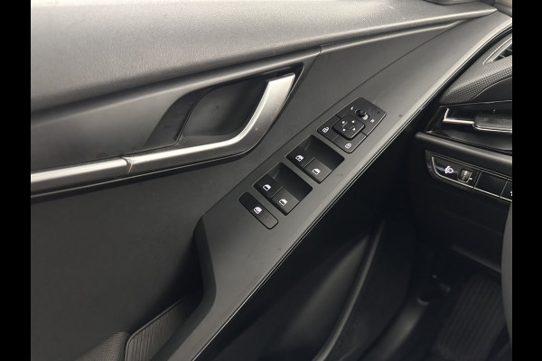 Kia Niro 1.6 GDi Hybrid ComfortLine (INCL.BTW) Aut. *ADAPTIVE-CRUISE | DIGI-COCKPIT | CARPLAY | CAMERA | COMFORTSEATS | DAB | ECC | PDC | CRUISE | 16''ALU | TOWBAR*