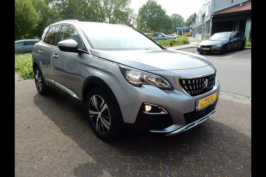 Peugeot 3008 1.2 PureTech ALLURE*LEDER*PANODAK*NAVI*CAMERA*