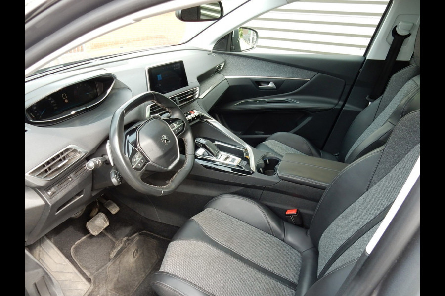 Peugeot 3008 1.2 PureTech ALLURE*LEDER*PANODAK*NAVI*CAMERA*