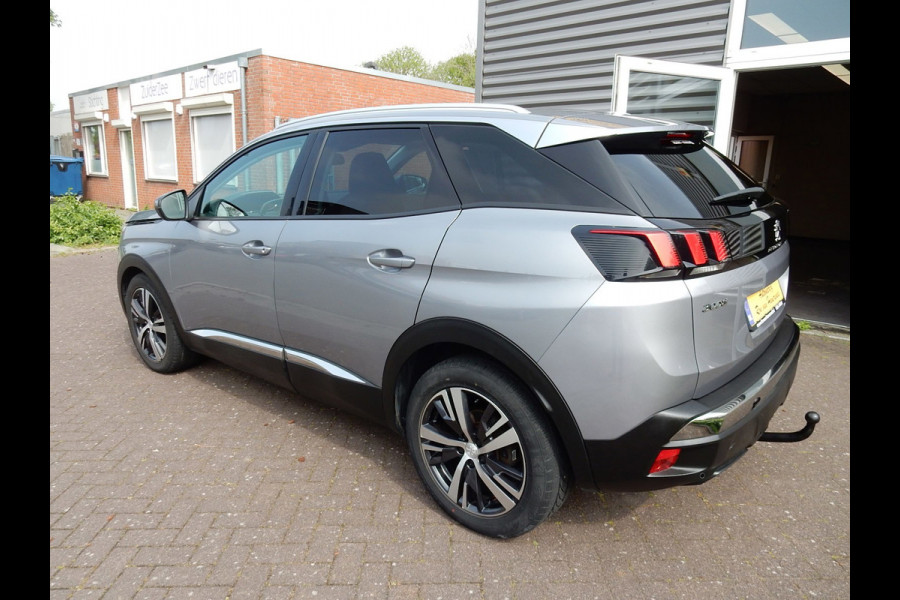 Peugeot 3008 1.2 PureTech ALLURE*LEDER*PANODAK*NAVI*CAMERA*