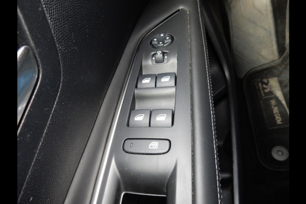 Peugeot 3008 1.2 PureTech ALLURE*LEDER*PANODAK*NAVI*CAMERA*