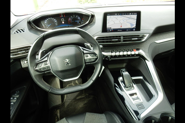 Peugeot 3008 1.2 PureTech ALLURE*LEDER*PANODAK*NAVI*CAMERA*