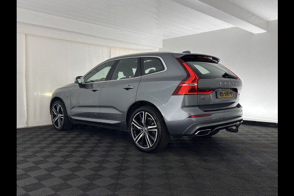 Volvo XC60 2.0 T8 Twin Engine AWD R-Design (INCL.BTW) *PANO | LEATHER-MICROFIBRE | FULL-LED | KEYLESS | AIR-SUSPENSION | HEATED-SPORTSEATS | DIGI-COCKPIT | CAMERA | NAVI-FULLMAP | ECC | PDC | CRUISE | 21''ALU | TOWBAR*