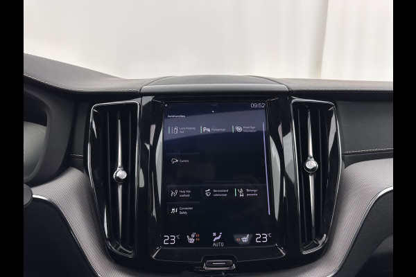 Volvo XC60 2.0 T8 Twin Engine AWD R-Design (INCL.BTW) *PANO | LEATHER-MICROFIBRE | FULL-LED | KEYLESS | AIR-SUSPENSION | HEATED-SPORTSEATS | DIGI-COCKPIT | CAMERA | NAVI-FULLMAP | ECC | PDC | CRUISE | 21''ALU | TOWBAR*