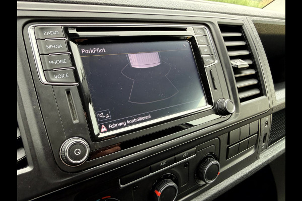Volkswagen Transporter 2.0 TDI Execuitve Pakket Trekhaak, App Connect, 3-Persoons