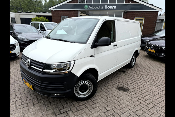 Volkswagen Transporter 2.0 TDI Execuitve Pakket Trekhaak, App Connect, 3-Persoons