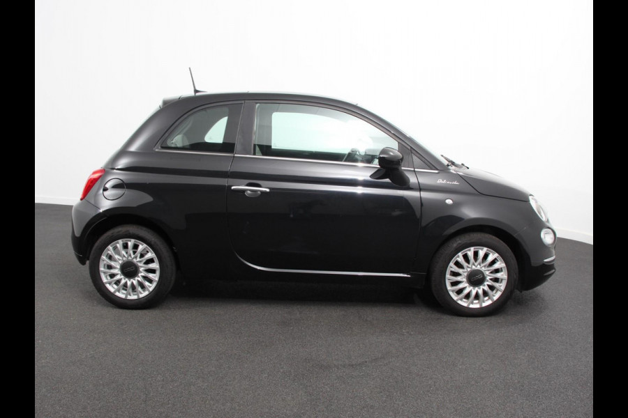 Fiat 500 1.0 Hybrid Dolcevita | Panorama dak | Cruise control | Climate control | Apple Carplay / Android auto | Lichtmetalen Velgen