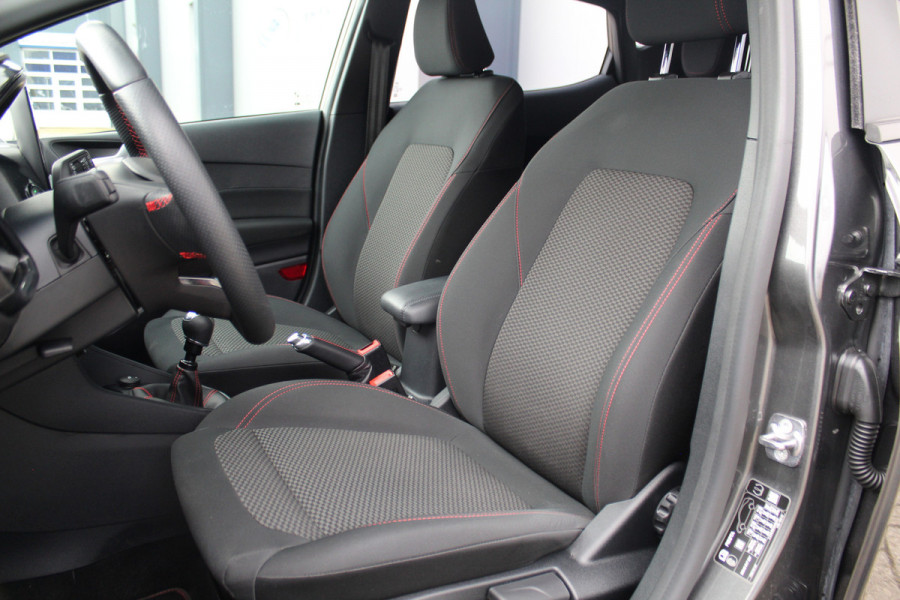 Ford Fiesta 1.0 EcoBoost Hybrid ST-Line X Luxe, sportieve en goed onderhouden Fiesta ! Autm. airco, Cruise control, Lane assist, 17" Lmv, Parkeersensoren Achter, Metallic lak, Navigatie by Apple/Android, LED verlichting etc