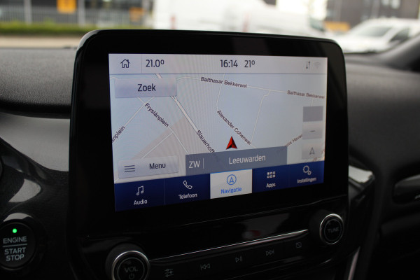 Ford Fiesta 1.0 EcoBoost Hybrid ST-Line X Luxe, sportieve en goed onderhouden Fiesta ! Autm. airco, Cruise control, Lane assist, 17" Lmv, Parkeersensoren Achter, Metallic lak, Navigatie by Apple/Android, LED verlichting etc