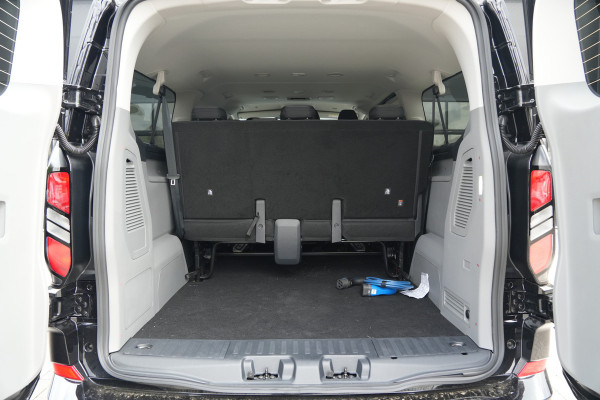 Ford Transit Custom 340 2.5 PHEV L2H1 Limited 232pk 9 Zits - Keyless - ACC - Blindspot - Camera - Carplay - Navi - Prijs excl. BTW - Rijklaar