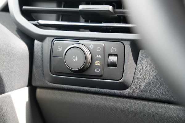 Ford Transit Custom 340 2.5 PHEV L2H1 Limited 232pk 9 Zits - Keyless - ACC - Blindspot - Camera - Carplay - Navi - Prijs excl. BTW - Rijklaar