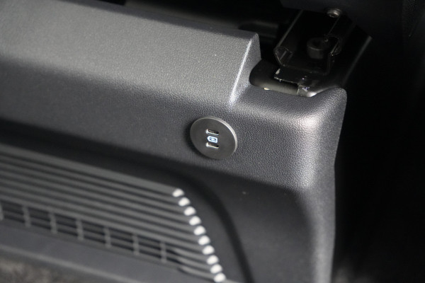 Ford Transit Custom 340 2.5 PHEV L2H1 Limited 232pk 9 Zits - Keyless - ACC - Blindspot - Camera - Carplay - Navi - Prijs excl. BTW - Rijklaar