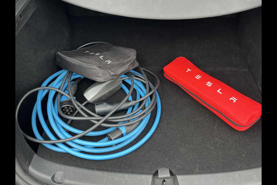 Tesla Model Y Long Range AWD 75 kWh SOH 96%| ACCU EN AANDRIJFLIJN GARANTIE T/M 09-2031 OF 192.000KM |BTW|  ELEKTRISCHE STOELEN| STOEL + STUURVERWARMING| ACHTERBANK VERWARMD