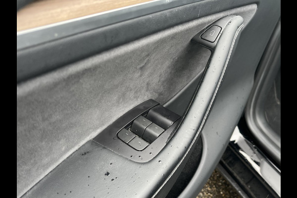 Tesla Model Y Long Range AWD 75 kWh SOH 96%| ACCU EN AANDRIJFLIJN GARANTIE T/M 09-2031 OF 192.000KM |BTW|  ELEKTRISCHE STOELEN| STOEL + STUURVERWARMING| ACHTERBANK VERWARMD