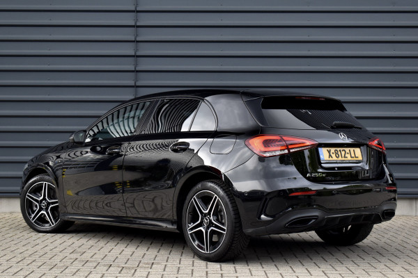 Mercedes-Benz A-Klasse 250 e AMG Line | Sfeerverlichting | Stoelverwarming | 18'' Wielen | CarPlay | Navigatie |
