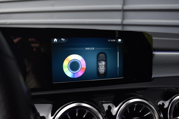 Mercedes-Benz A-Klasse 250 e AMG Line | Sfeerverlichting | Stoelverwarming | 18'' Wielen | CarPlay | Navigatie |