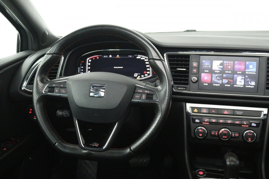 Seat Leon ST 1.5 TSI FR Business Intense (PANORAMADAK, CAMERA, STOELVERWARMING, CARPLAY, CRUISE CONTROL ADAPTIEF, SENSOREN)